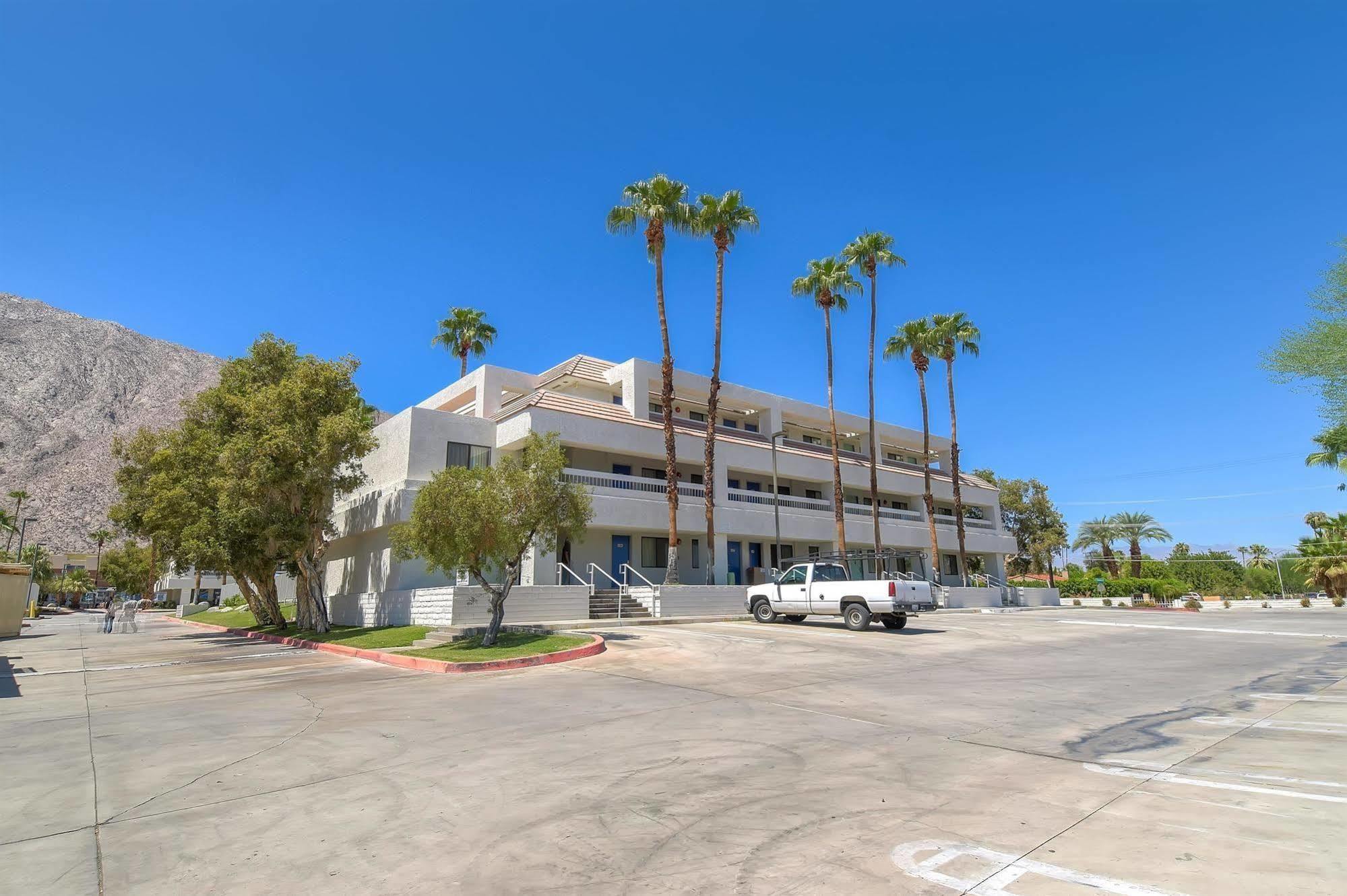 Motel 6-Palm Springs, Ca - Downtown Exterior foto