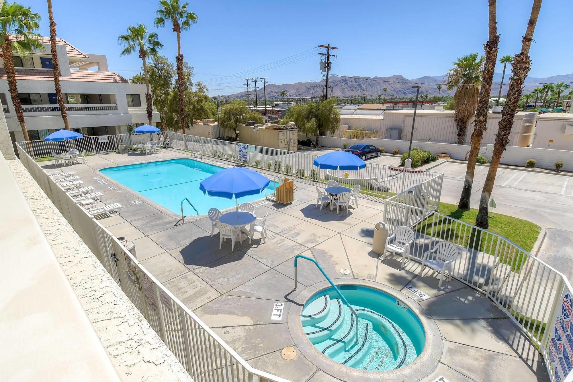 Motel 6-Palm Springs, Ca - Downtown Exterior foto